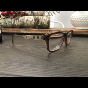 Burberry eye glasses